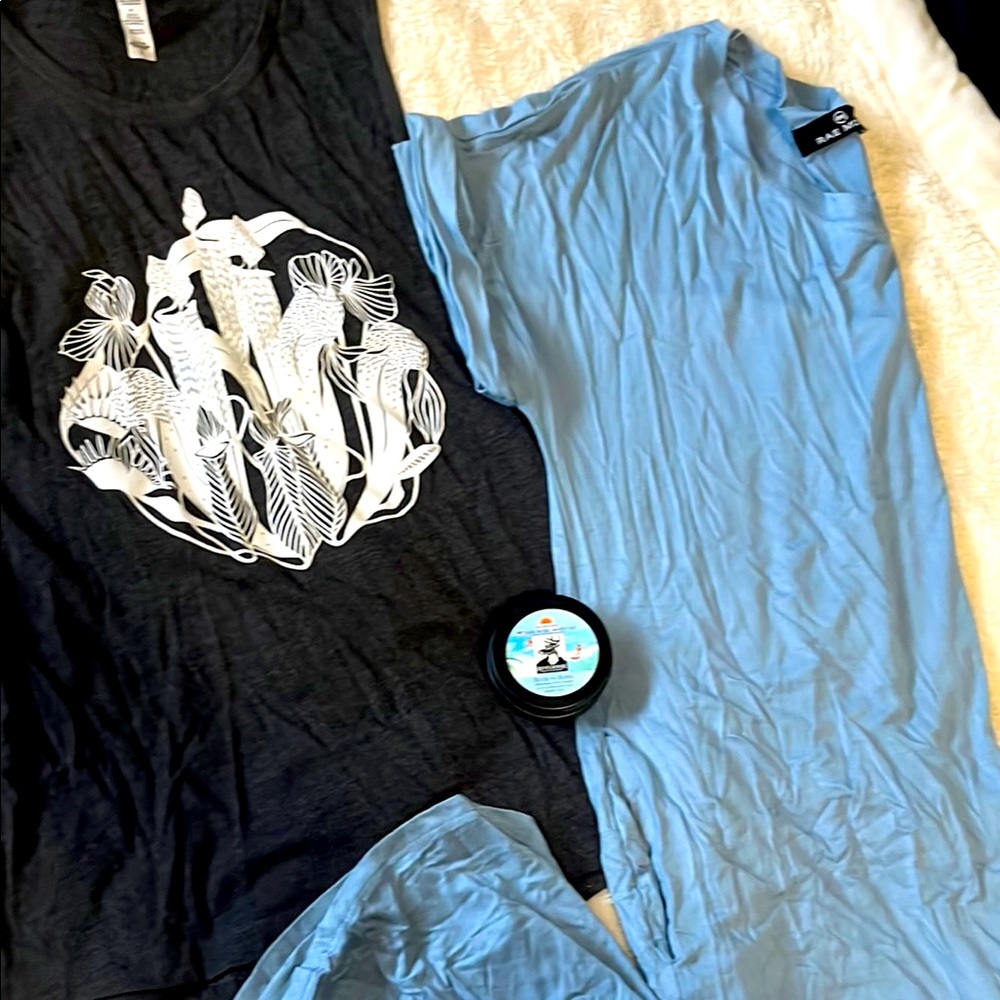 Dark grey Graphic Tank Top and Blue t-shirt dress with sun balm